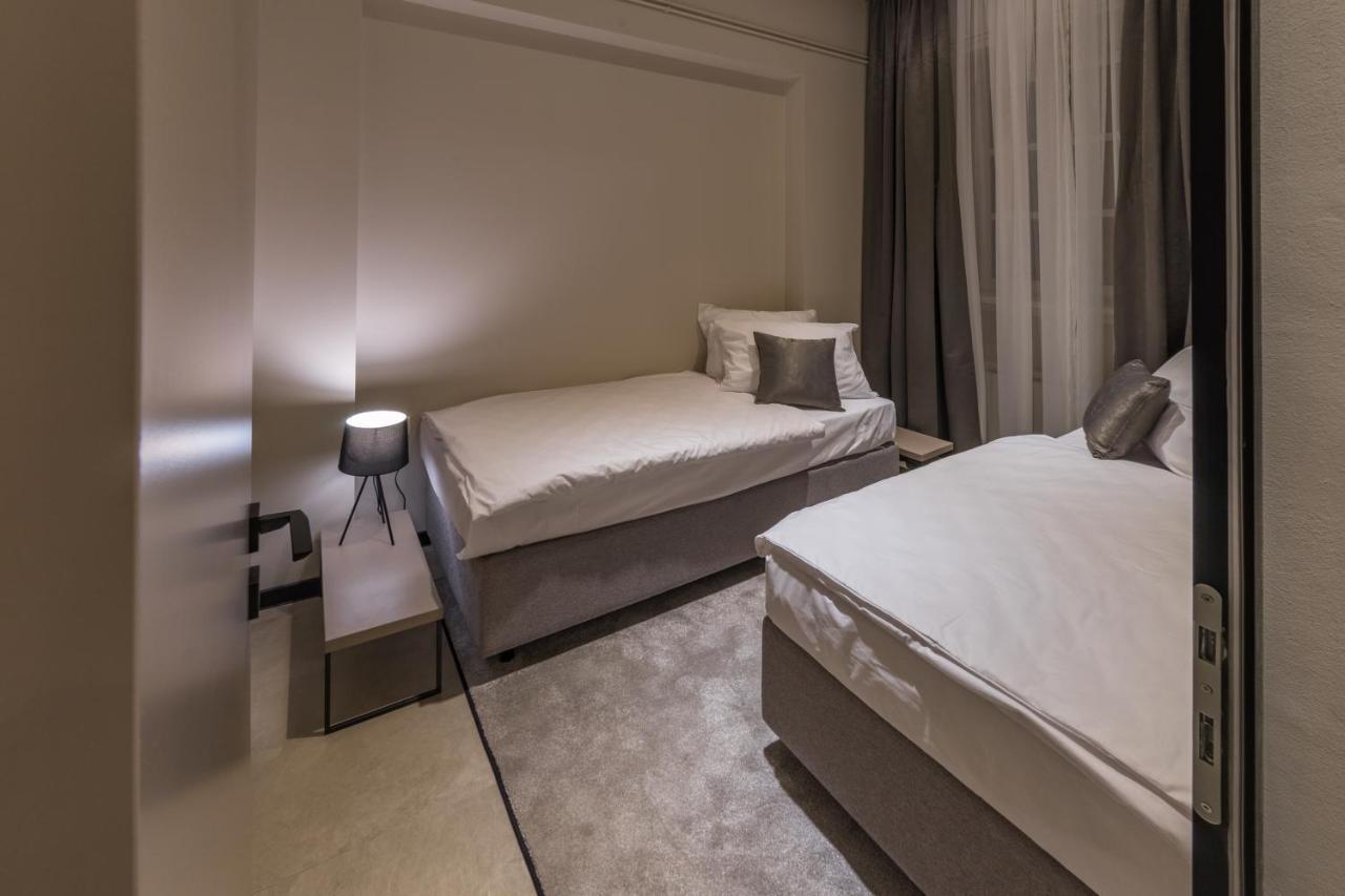 Апартаменти Dezman Luxury Center Загреб Екстер'єр фото